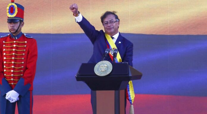 Kolombiya Cumhurbaşkanı Petro: “ABD tüm dünya ekonomilerini altüst ediyor”