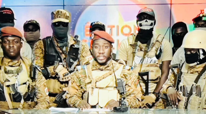 Burkina Faso’da darbe: Ordu anayasayı askıya aldı, hükümeti ve parlamentoyu feshetti