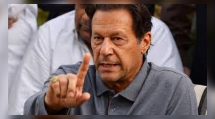Pakistan eski Başbakanı İmran Han, partisinin eyalet meclislerinden istifa edeceğini açıkladı