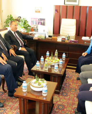 AKP’den HDP’ye “başörtüsü” ziyareti