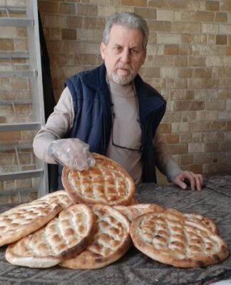 “Günde 150-200 tane bayat ekmek satıyoruz. 30 yıllık fırıncıyım, ilk kez yok satıyor”