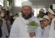İsmailağa Cemaati üyesi Yusuf Ziya Gümüşel’in altı yaşındaki kızını imam nikahıyla müridiyle evlendirdiği ortaya çıkınca internet sitesinden ismi silindi