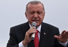 Financial Times Türkiye muhabirinden “Erdoğan 2023’te gidecek mi?” sorusuna yanıt: “Hayır, iktidarda kalmak uğruna adil ya da hileli yöntemler yağmuruna başvuracak”