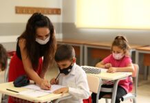 “1 milyona yakın öğrenci okulunu bırakıp çalışmaya başlamış”
