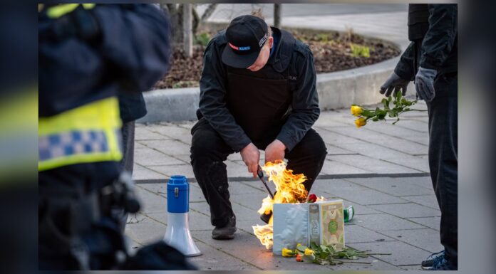 Paludan bu sefer de Danimarka’da Kuran yaktı