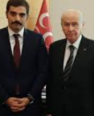 Sokak ortasında öldürülen eski Ülkü Ocakları Başkanı Sinan Ateş’in ardından MHP üyeliğinden istifalar artıyor