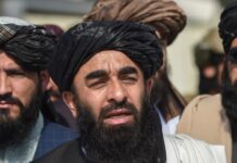 Afganistan’da kadınların erkek doktora gitmesi de yasaklandı!