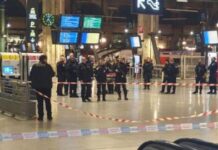 Paris’te bıçaklı saldırı: Çok sayıda yaralı var