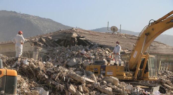 ÇHD: “Delil toplanmadan enkaz kaldırmak suçtur, suç duyurusunda bulunduk”