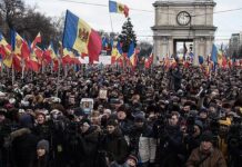 Ukrayna ve Rusya yanlıları olmak üzere ikiye ayrılan Moldova’da kriz büyüyor