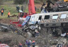 Yunanistan’da tren faciasının ardından genel greve giden işçiler hayatı durdurdu