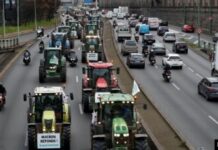 Fransa’da protesto gösterileri otobanlara sıçradı