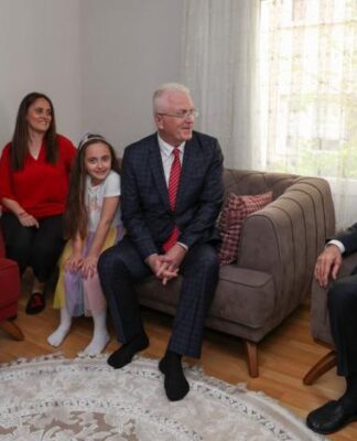 Rıza Zarrap’tan gelen rüşveti reddederek gündem olan Memur Teoman’a, Kılıçdaroğlu ile görüşme için izin çıkmamış