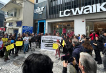 Serkan Yılmaz LC Waikiki patronlarına Kadıköy’den seslendi: “Çocuklarımın haklarını sizlere gasp ettirmeyeceğim!”