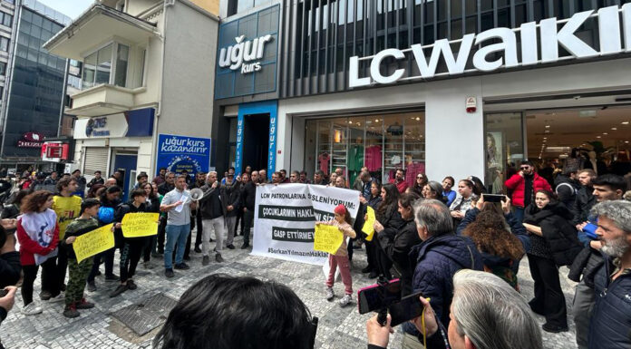 Serkan Yılmaz LC Waikiki patronlarına Kadıköy’den seslendi: “Çocuklarımın haklarını sizlere gasp ettirmeyeceğim!”
