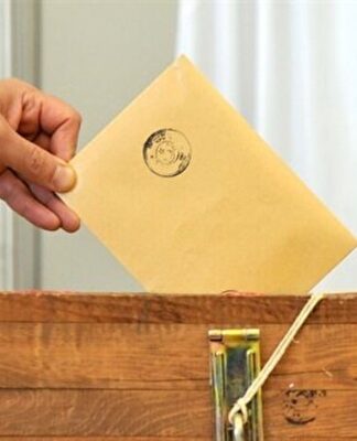 Fransa’da kayıtlı seçmenler için oy verme işlemi başladı