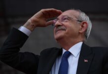 Kemal Kılıçdaroğlu: “Sakın ola ümitsizliğe kapılmayın. Ben dik duruyorum”