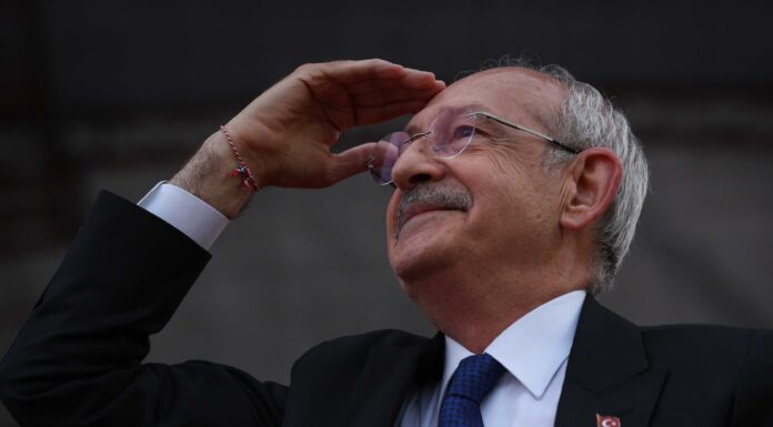 Kemal Kılıçdaroğlu: “Sakın ola ümitsizliğe kapılmayın. Ben dik duruyorum”