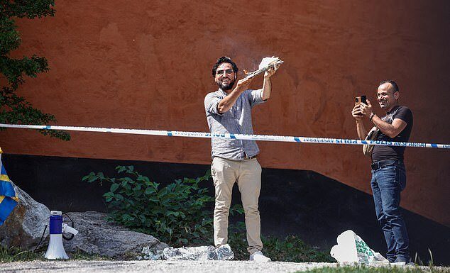 İsveç’te Irak asıllı bir kişinin bayramda Kuran yakmasına Türkiye’den tepki: “Bu eylemler kabul edilemez!”