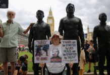 İngiltere Parlamentosu’nun önüne Assange, Manning ve Snowden heykeli dikildi