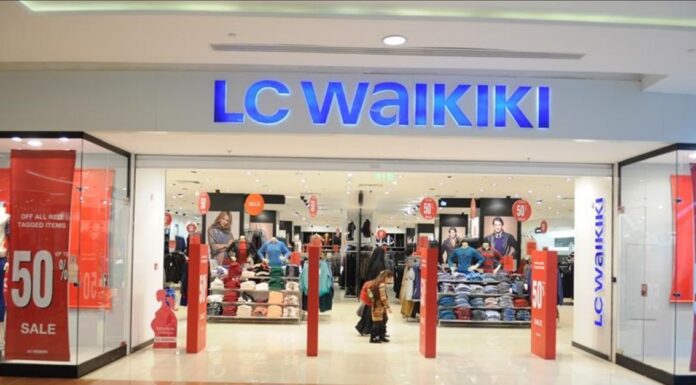 Hak gasplarıyla ünlenen LCWaikiki’de “gönüllü çalışma” adı altında zorunlu mesai dayatması yapılıyor