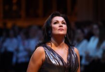 Rus Opera sanatçısı Anna Netrebko, Prag konserini siyasi baskılar nedeniyle iptal etti