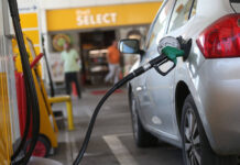 Benzine gelen zammın ardından litre fiyatı 38 liraya dayandı