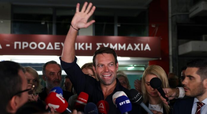 2008’de Joe Biden gönüllüsü olan Stefanos Kaselakis, SYRIZA’nın yeni lideri seçildi