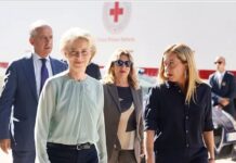 Ursula von der Leyen göçmen meselesi için İtalya’da Meloni ile görüştü