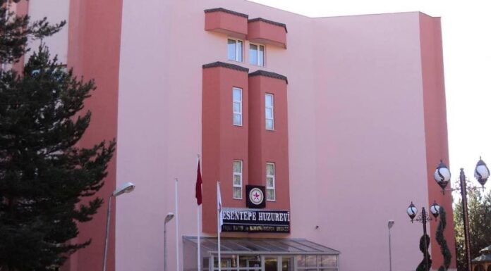 Huzurevinde 44 kişi yemekten zehirlendi, 1 kişi yaşamını yitirdi