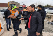 Samandağ Belediye Başkanı Refik Eryılmaz, Dostlar Dayanışması İnisiyatifi’nin yerleşkesine saldırdı