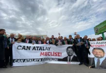 Barolardan tutsak milletvekili Can Atalay için AYM önünde eylem