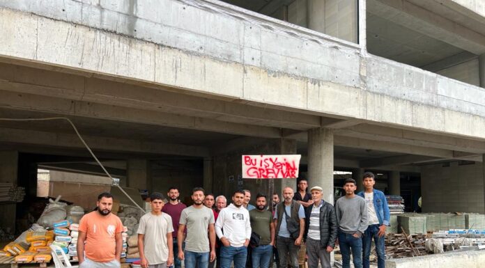 Hakları için direnişe geçen inşaat işçileri mücadelelerinin ikinci gününde kazandı: “Zafer mücadele eden işçinin!”