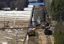 Finlandiya, Rusya sınırına tel örgü inşa ediyor