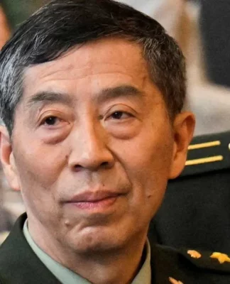 Çin Savunma Bakanı görevden alındı