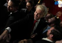 Hollanda’daki seçimde aşırı sağcı Wilders açık ara önde gidiyor
