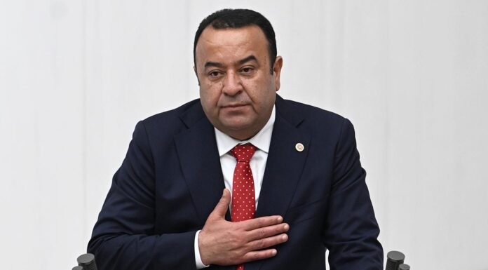 İYİ Parti’den istifa eden bir isimden daha AKP’ye yeşil ışık