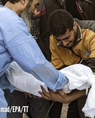 İşgalci İsrail Gazze’nin yakınındaki Han Yunus kasabasına saldırdı: 26 kişi yaşamını yitirdi, ölenlerin çoğu çocuk!