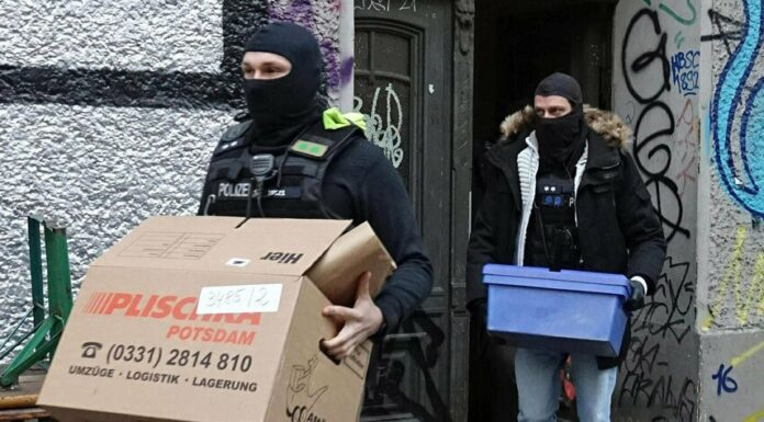 Almanya’da FHKC’yi destekledikleri gerekçesiyle sol gruplara yönelik polis baskını düzenlendi