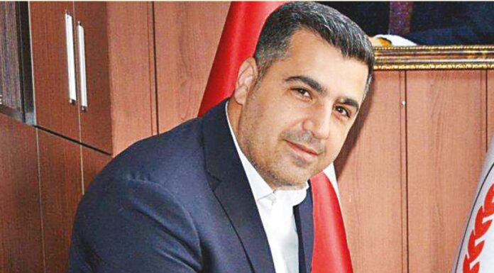 Eski AKP’li milletvekilinin danışmanı, Yeşilay Şube Başkanı’nın aracından 800 gram uyuşturucu, hassas terazi ve tuşlu telefon çıktı