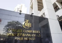 Merkez Bankası yıllık Dolar/TL beklentisini yükseltti