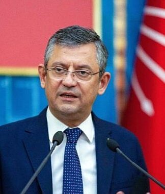 CHP Genel Başkanı Özel ”Anayasa’ya Saygı” mitinginin iptal edildiğini duyurdu