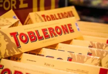 Türkiye’de satılan Toblerone markalı çikolatalardan plastik madde çıktığı için toplatılıyor