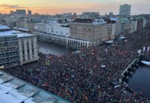 Hamburg’ta düzenlenen ırkçılığa karşı eylem, 80 binden fazla kişinin katılımı nedeniyle erken sonlandırıldı