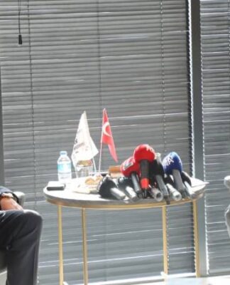 Özgür Özel: “Hatay’da yapılan anketlerde başkanımıza alternatif görürsem onu Lütfü Savaş’a gösteririm ve adayı değiştiririm”