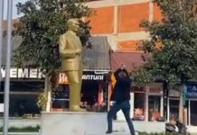 Sakarya Akyazı’da Atatürk heykeline balyozlu saldırı