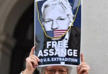 Emperyalistlerin Irak ve Afganistan’daki savaş suçlarını ortaya çıkaran Assange’ın iade davası öncesi mahkeme önünde eylem yapıldı
