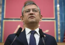 Özgür Özel kürsüden ayet ve hadis okudu