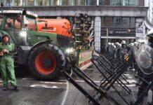 Brüksel’de çiftçilerden protesto