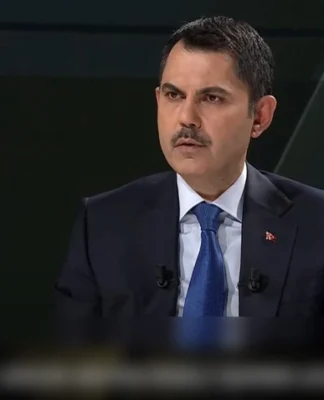 Resmi sayı 50 bin 700’dü: Murat Kurum canlı yayında depremde 130 bin insanın öldüğünü belirtti!